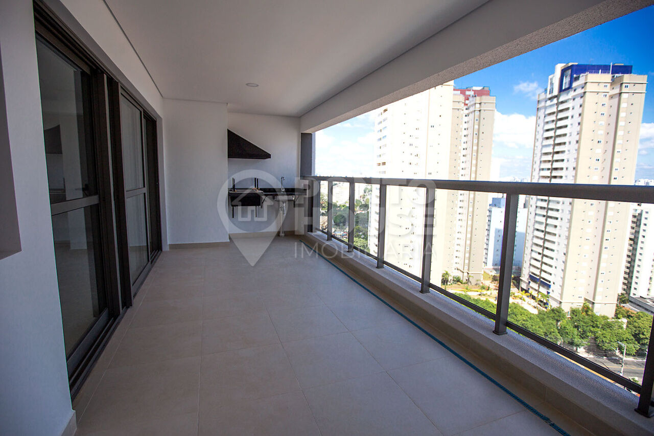 Apartamento à venda no bairro Vila Gumercindo 3 dormitórios 2 vagas