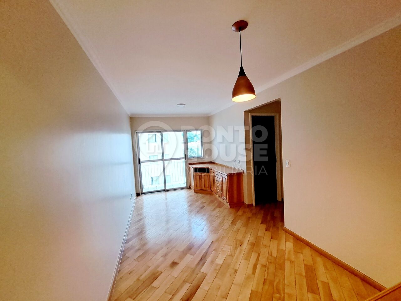 Apartamento para alugar de 2 dormitórios 2 vagas no Condomínio Aeroporto