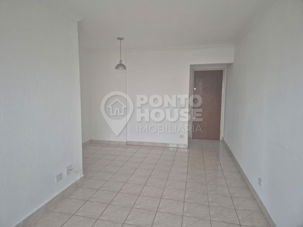 Apartamento para locação na Vila Gumercindo com 3 dormitórios e 2 vagas