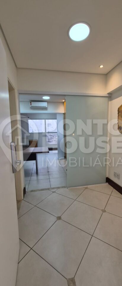 Conjunto comercial de 32m² disponível para venda na região Jardim Aeroporto