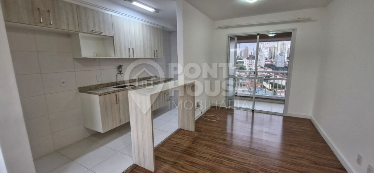 Apartamento para locação 2 dormitórios com varanda e 2 vagas 