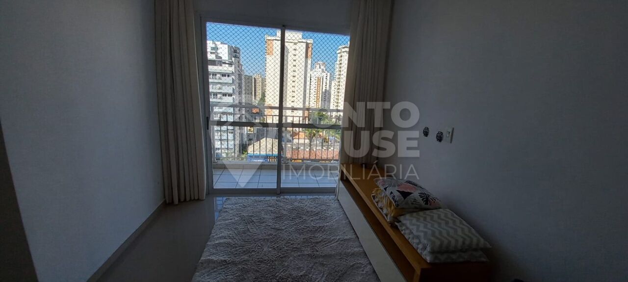 Apartamento para locação na Saúde de 52m², 2 dormitórios, 1 vaga e varanda