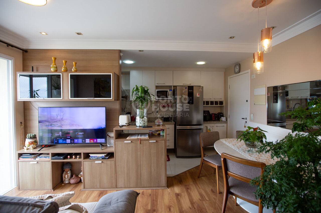 Apartamento à venda no bairro da Saúde com 2 quartos, 1 banheiro, sacada, 1 vaga