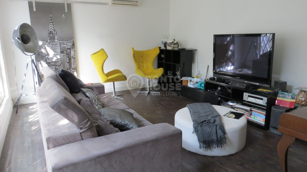 Casa à venda Planalto Paulista 3 dormitórios, 2 vagas, isolada, próxima à Moema 