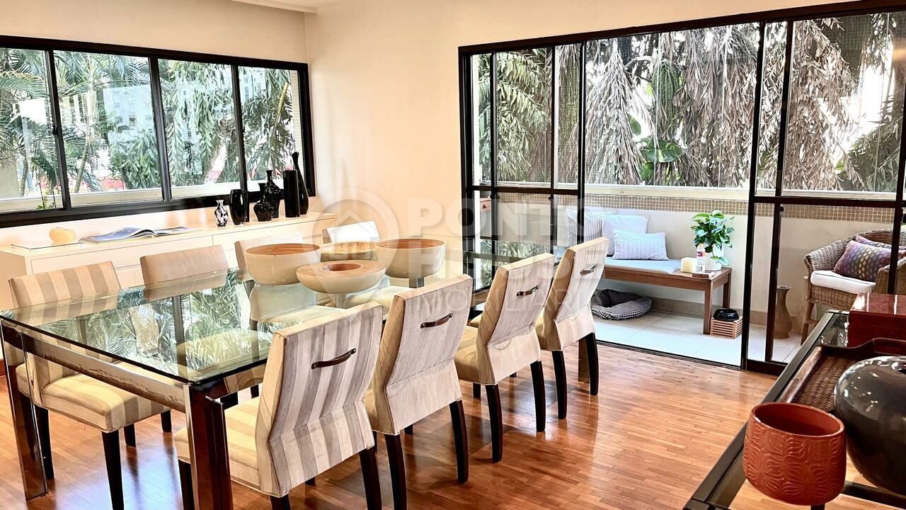 Apartamento à venda na Vila Mariana, próximo do metrô, 4 dormitórios e 4 vagas