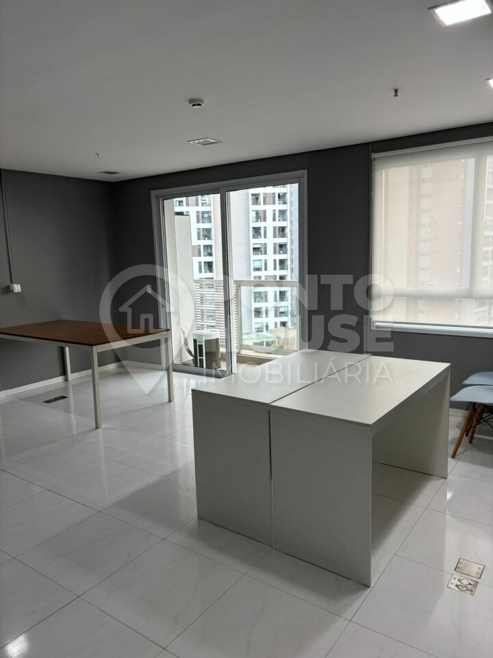 Sala comercial à venda  na Vila Mariana, 39m², 1 vaga, próximo ao metrô