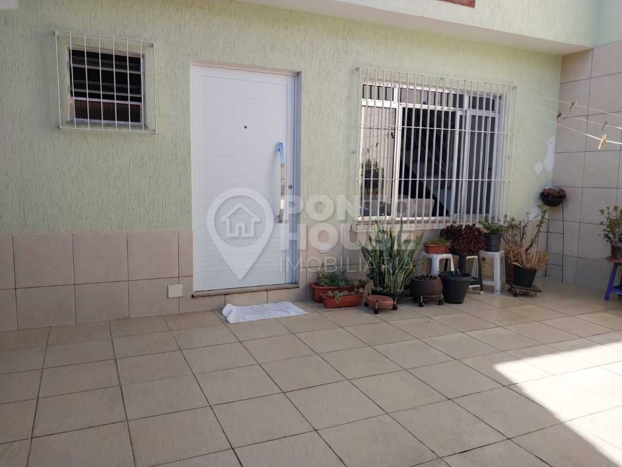 Sobrado à venda no Ipiranga, 116m², 2 dormitórios e 4 vagas de garagem.