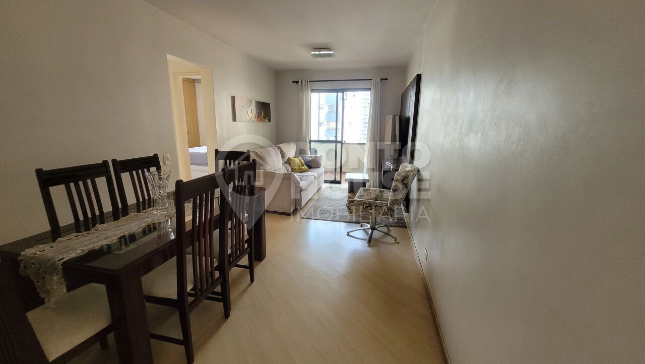 Apartamento à venda Vila Guarani, 2 dormitórios, 1 vaga livre, lazer, andar alto