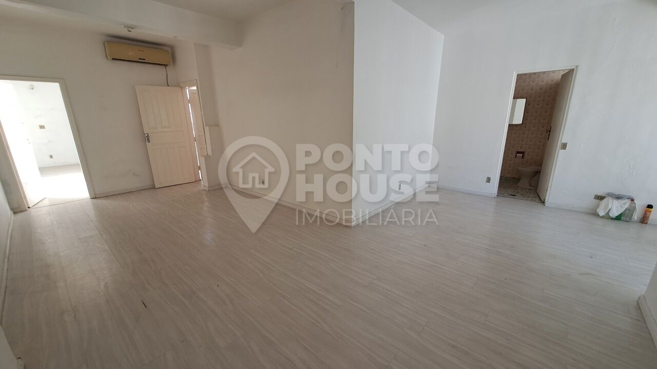 Casa assobradada à venda Planalto Paulista, 3 dormitórios, 2 vagas, 250m², vaga