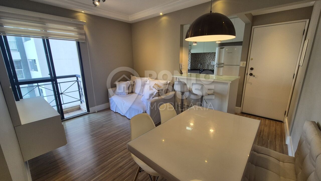 Apartamento mobiliado à venda na Chácara Inglesa a 800 metros do Metrô