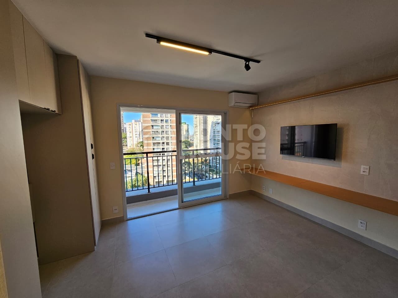 Studio mobiliado, 26m², para locação, 300m do metrô
