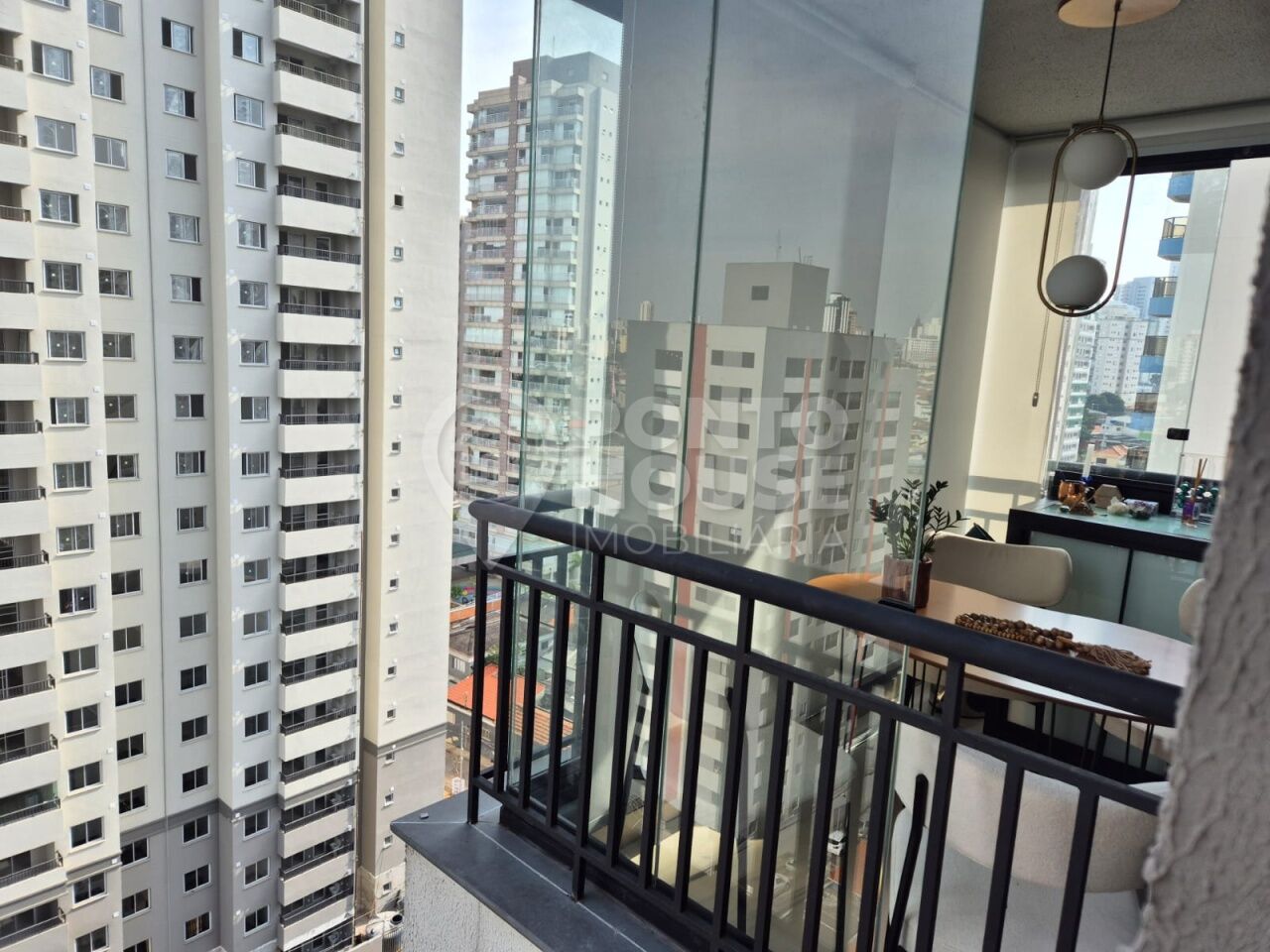 Studio mobiliado, transformado em 1 dormitório, à venda, Rua do Lago,1 vaga. 