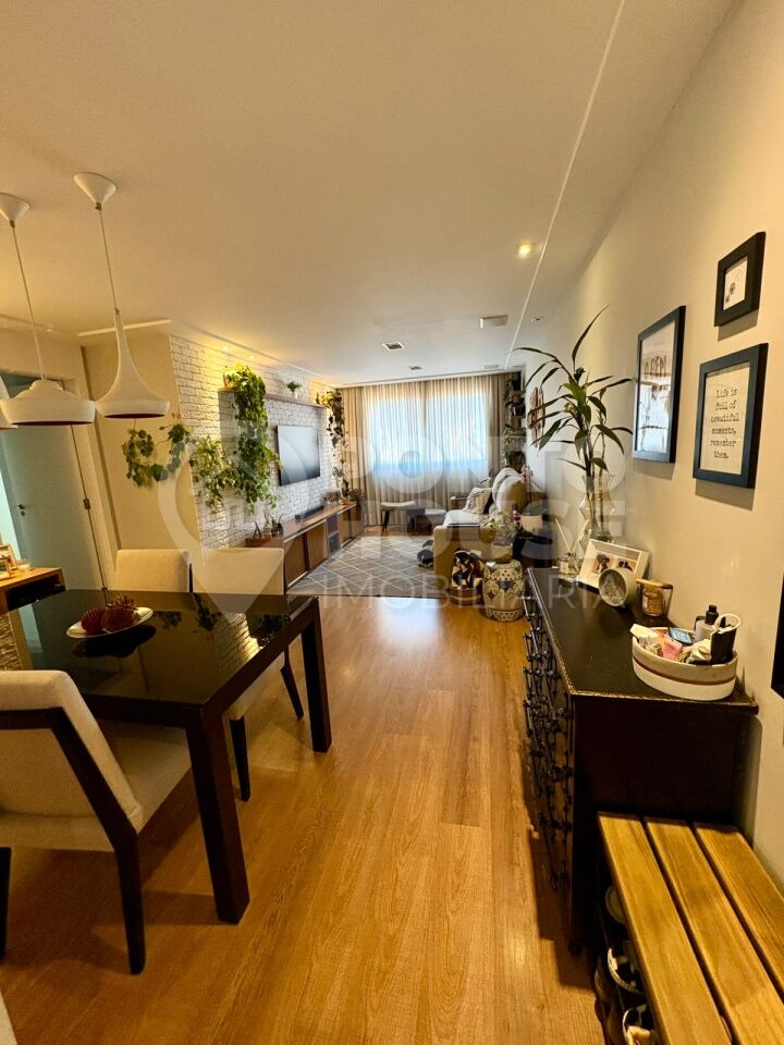 Apartamento 96m², mobiliado, à venda com porteira fechada no Jardim Aeroporto