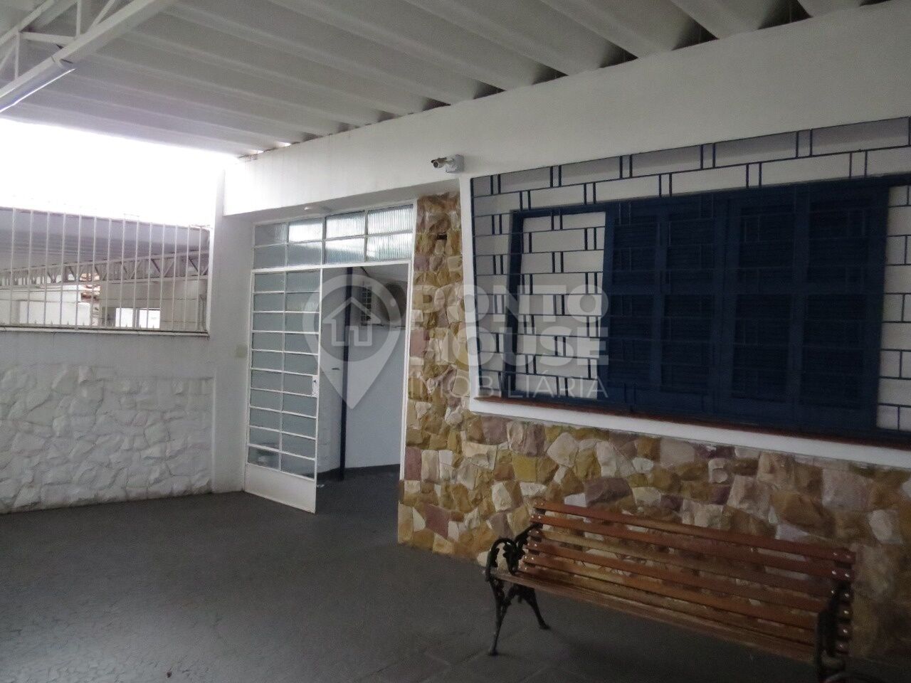 Casa comercial para locação, 120m², 1 vaga, no bairro Saúde