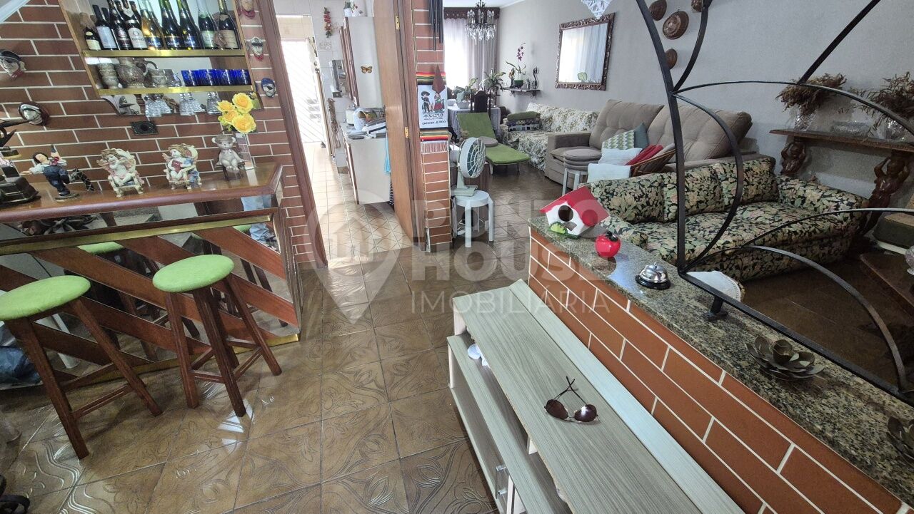 Sobrado à venda na Saúde, 3 dormitórios, suíte, 2 vagas próximo ao Metrô