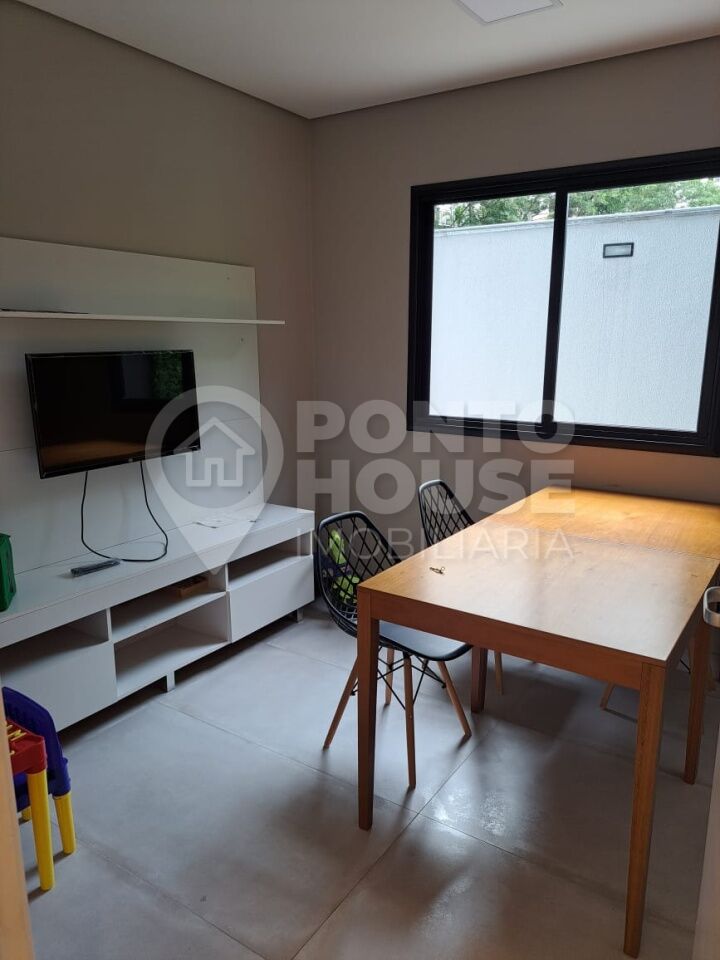 Apartamento à venda 2 Dormitórios, 1 Suíte e 1 vaga no bairro Chácara Inglesa
