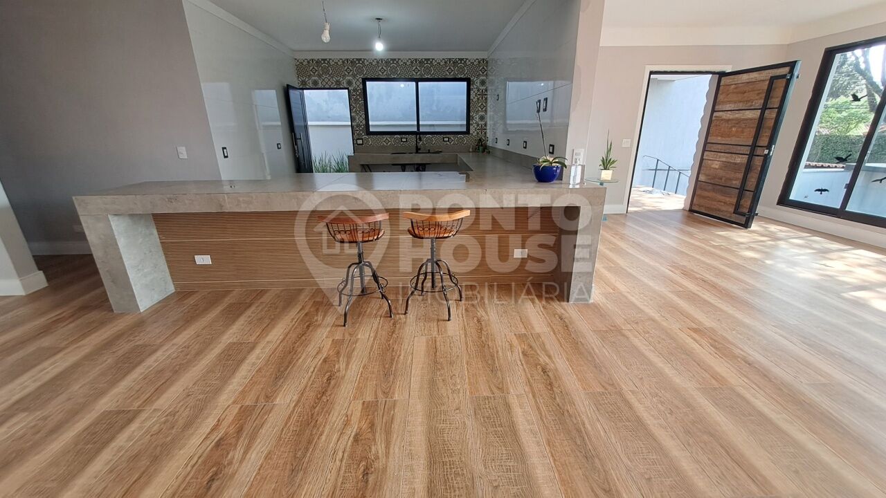 Casa Assobradada à venda no Planalto Paulista, 3 dormitórios, 5 vagas, 10 x 33