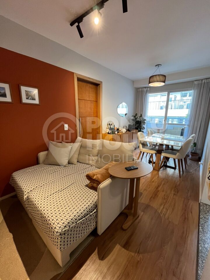 Apartamento  850 metros da estação Jabaquara - 1 suíte - 1 vaga e lavabo.