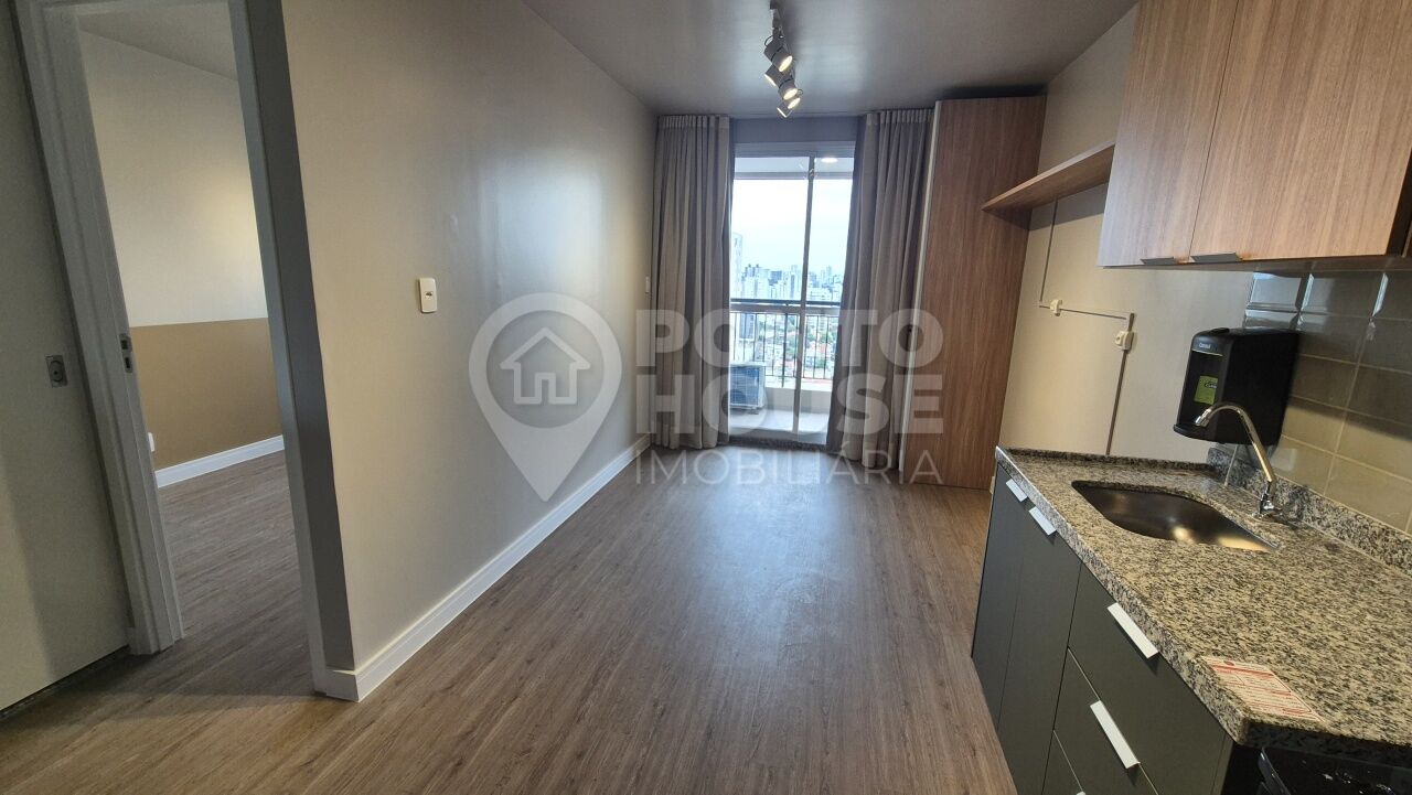 Apartamento novo perto do Metrô Saúde, moderno com ar e varanda com vista