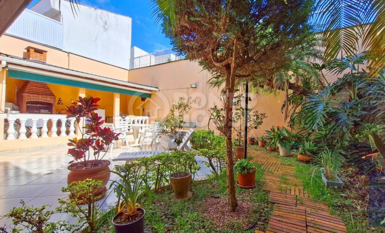 Casa à venda Jardim da Saúde, 4 dormitórios, 4 vagas, espaço gourmet, 10 x 31