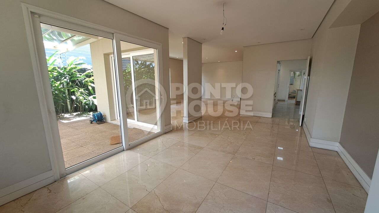 Casa térrea à venda Planalto Paulista, 12 x 50, 2 suítes, 4 vagas, junto a Moema