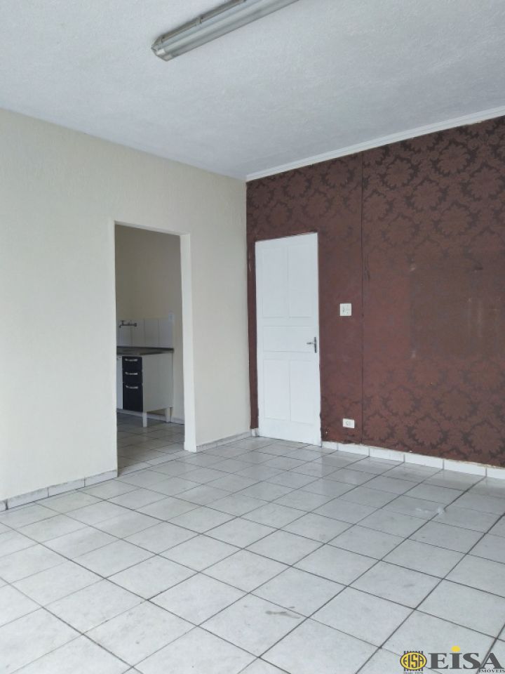 LOCAÇÃO | CASA ASSOBRADADA - Parque Edu Chaves - 1 dormitórios -  Vagas - 20m² - CÓD:EJ3989