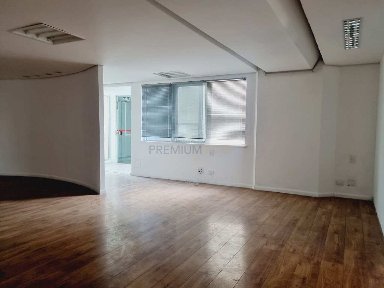 Conjunto Comercial para Venda - Cidade Monções