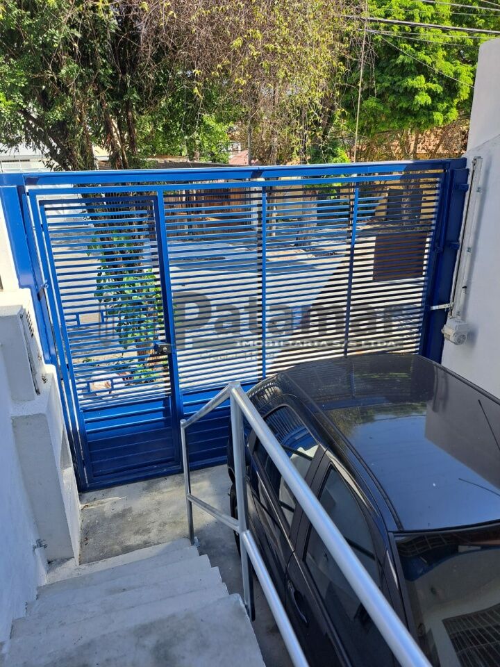 Sobrado para Venda - Caxingui