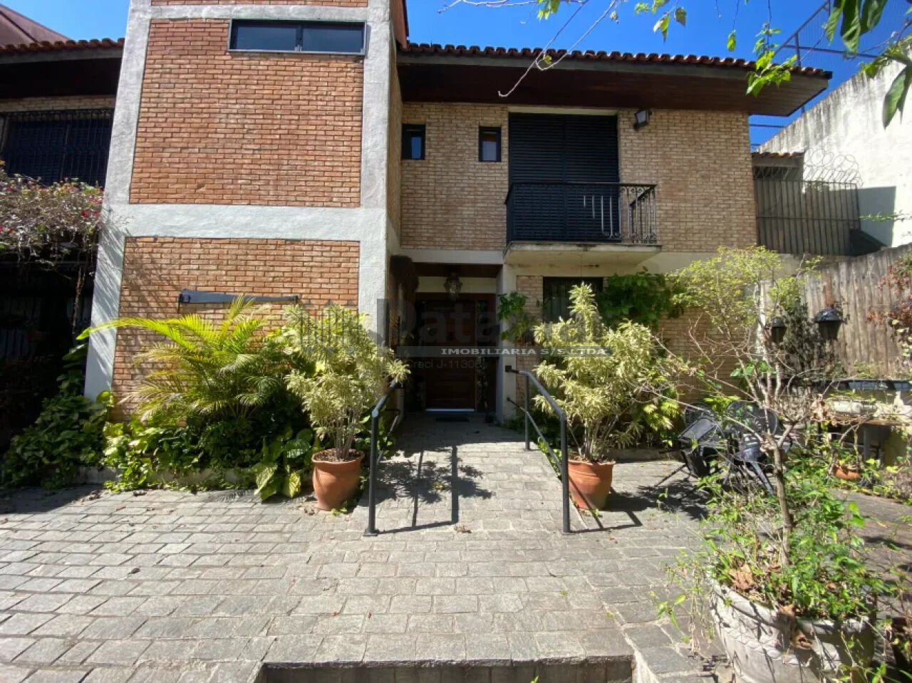 Sobrado para Venda - Instituto de Previdência