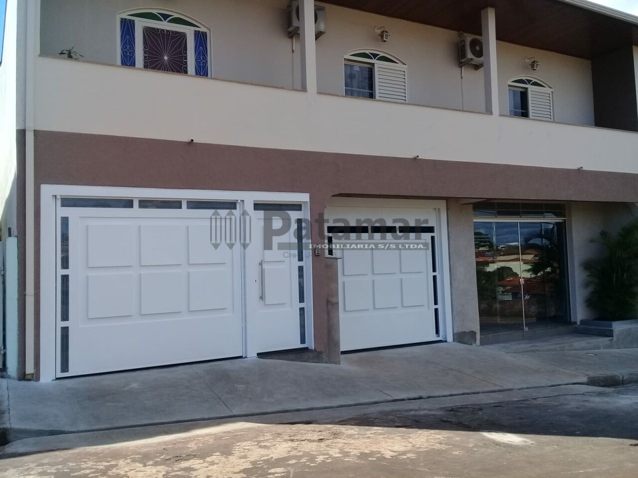 Casa Assobradada para Venda - Centro