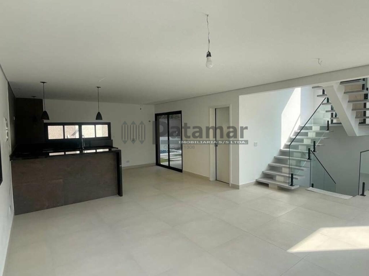 Casa em Condomínio para Venda - Transurb