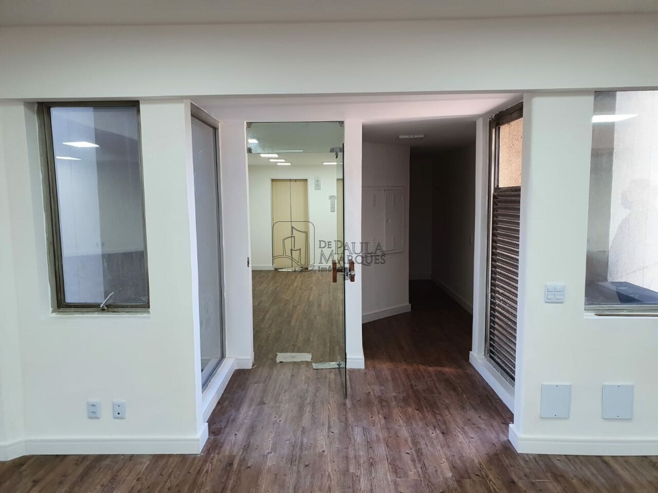 Conj. Comercial para Venda - Cidade Monções