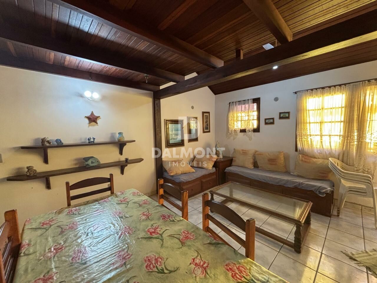 Casas Residenciais para Venda - Peró