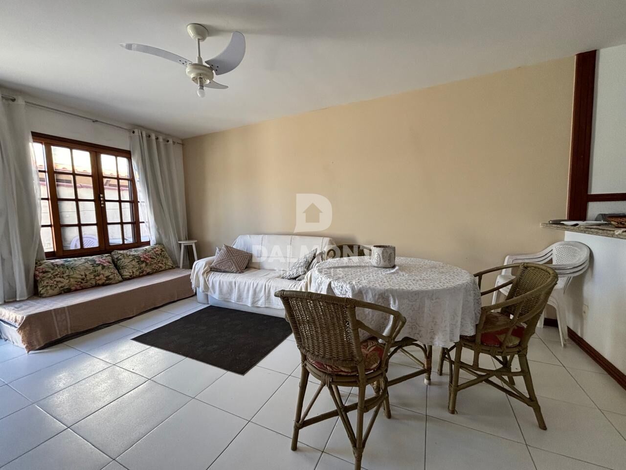 Casas Residenciais para Venda - Peró