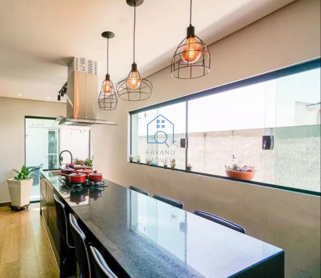 Casa Assobradada para Venda - Jardim Vila Formosa