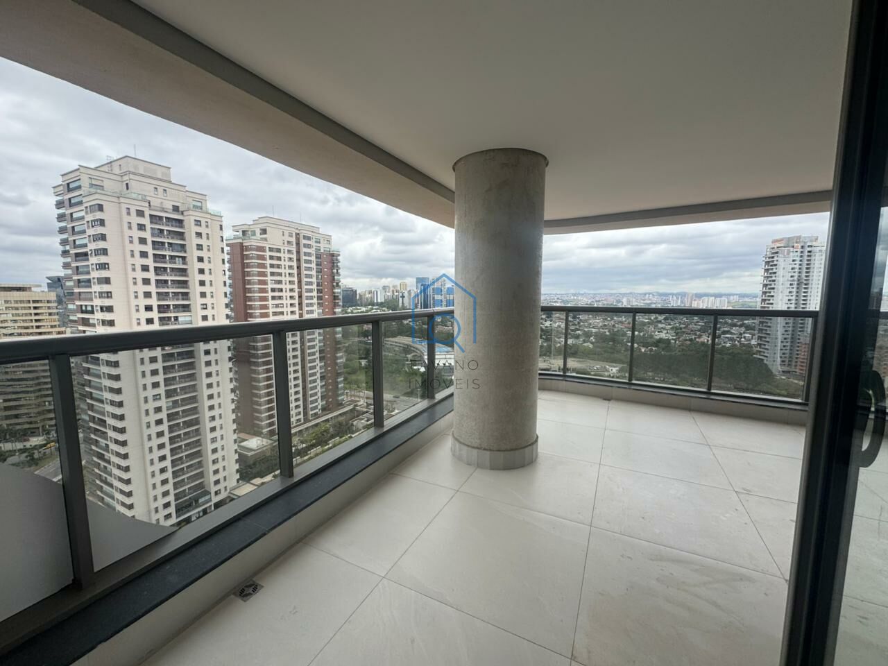 Apartamento para Venda - Sítio Tamboré Alphaville