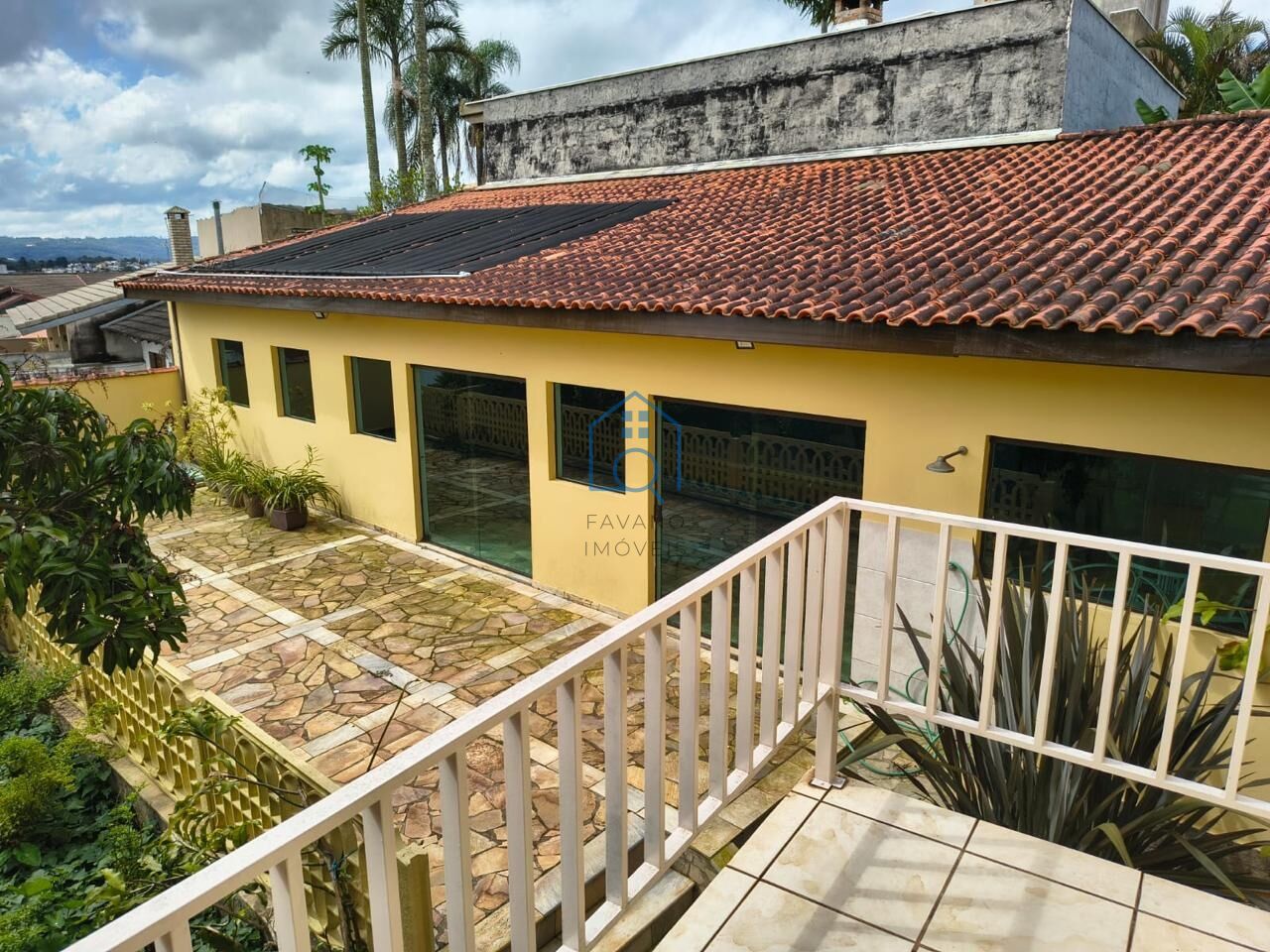 Condomínio para Venda - Jardim Helena Maria