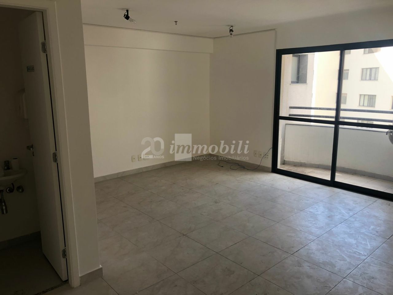 Conj. Comercial para Venda - PERDIZES