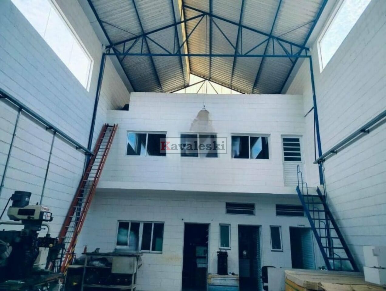 Galpão para Venda - VILA DAS MERCÊS