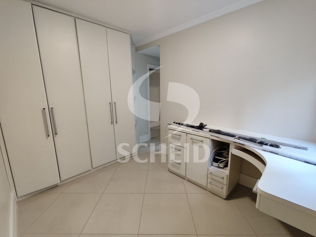 Suite 1