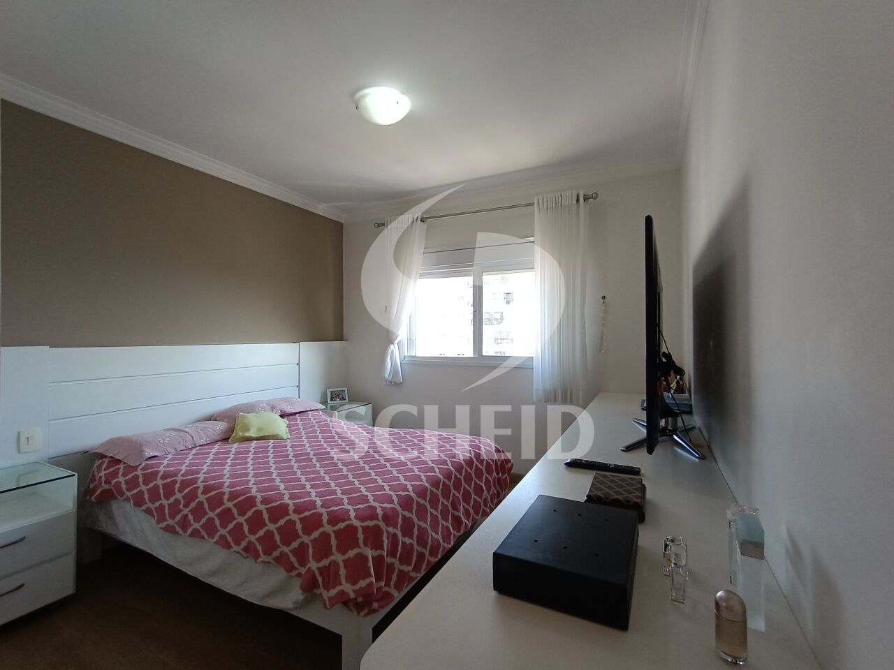 Foto 24