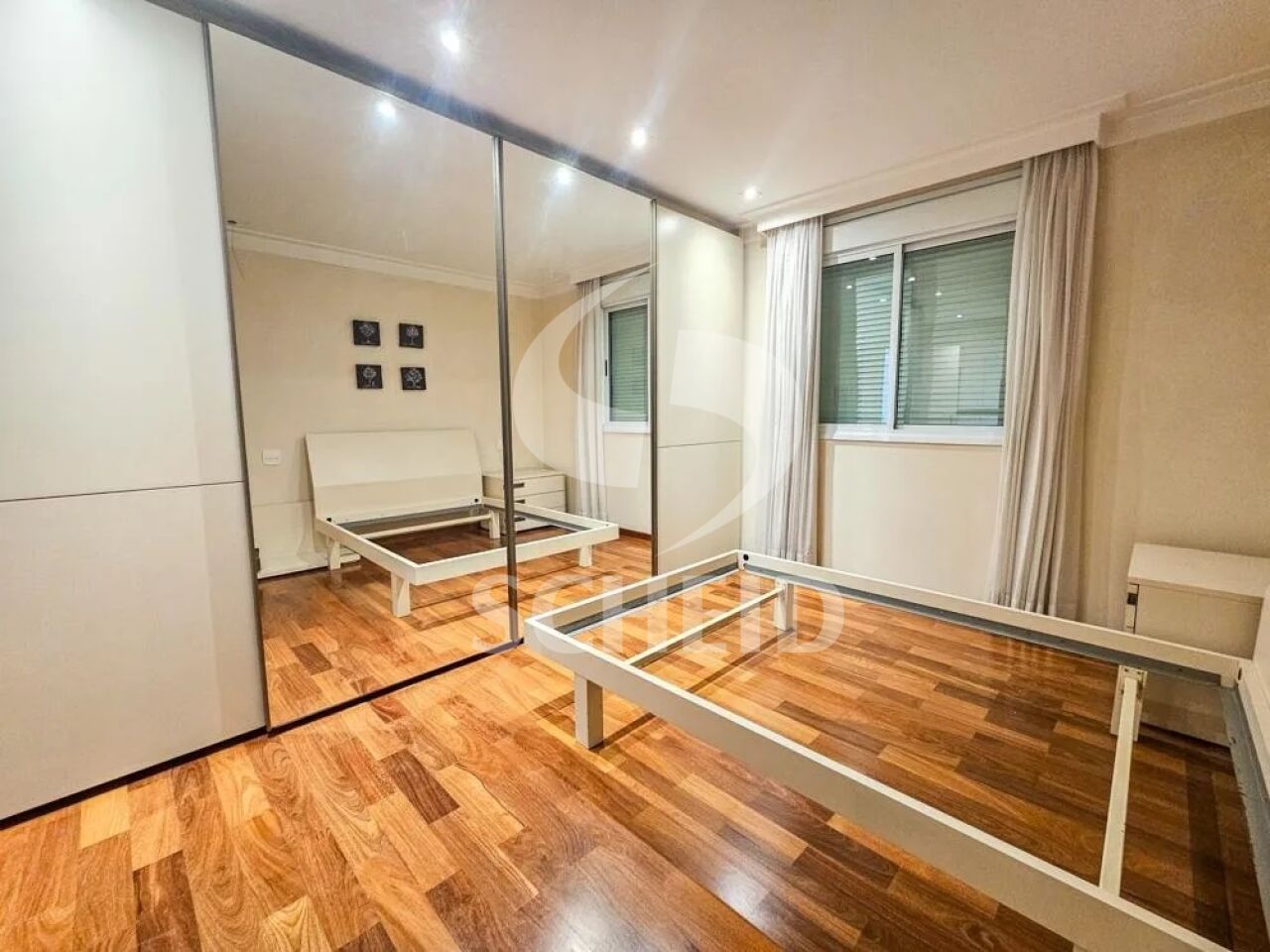 Foto 24