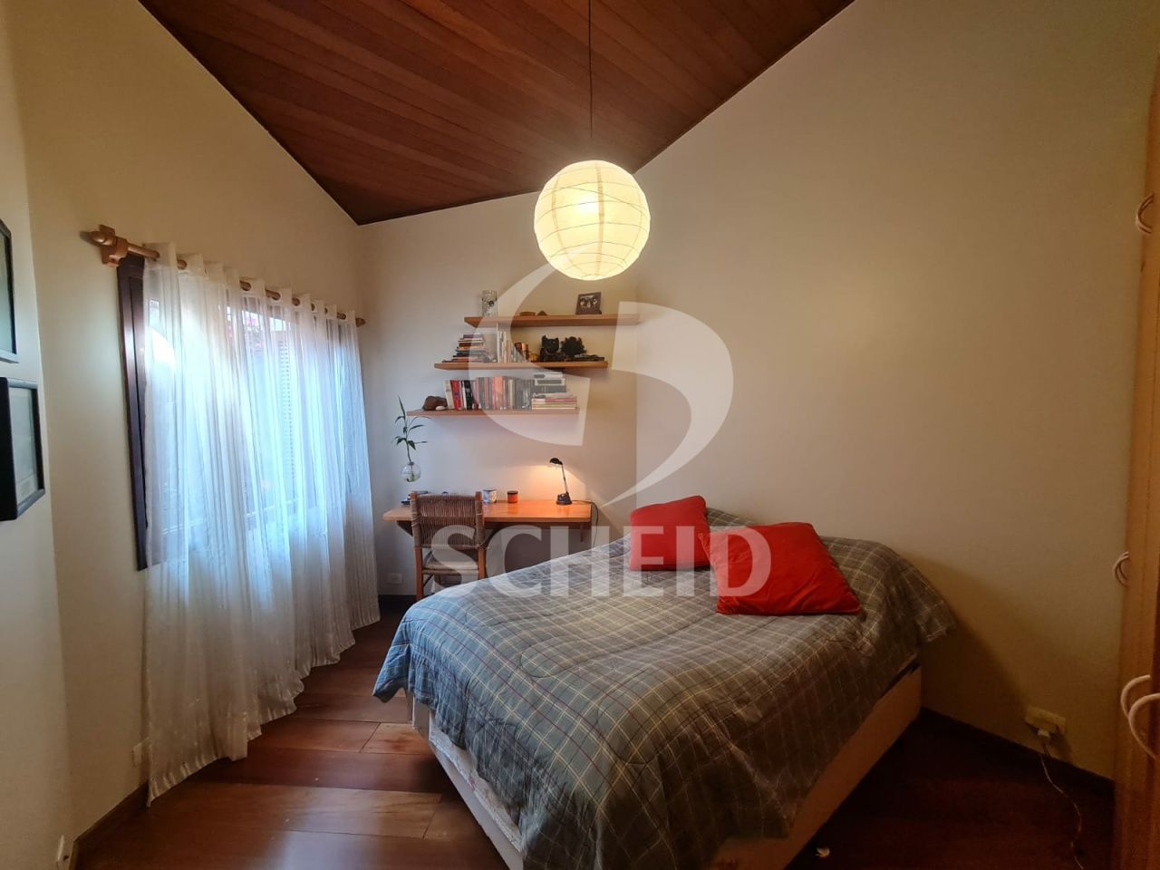 Foto 24