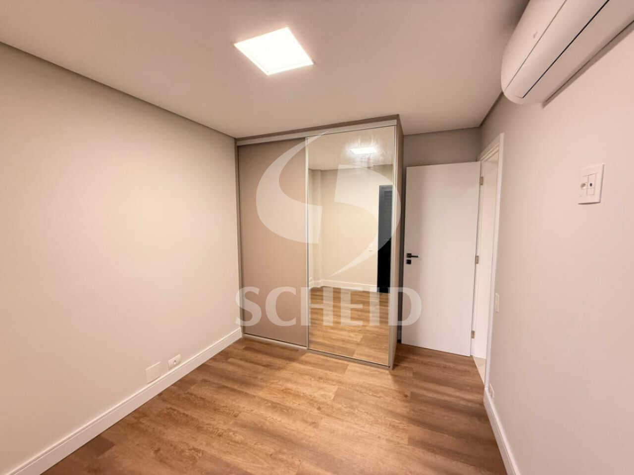 Foto 24