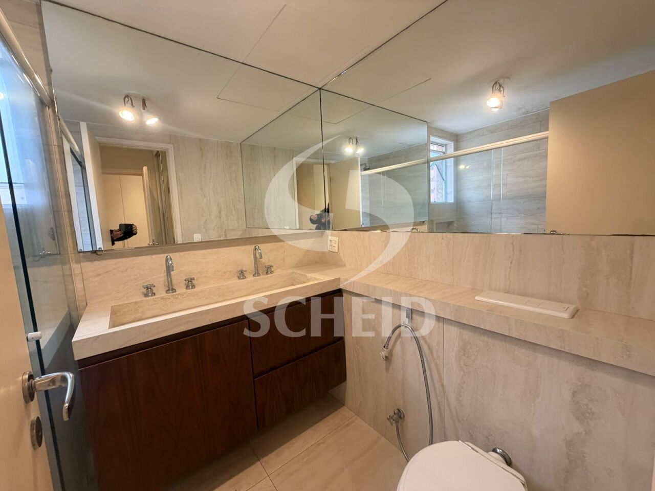 Foto 24