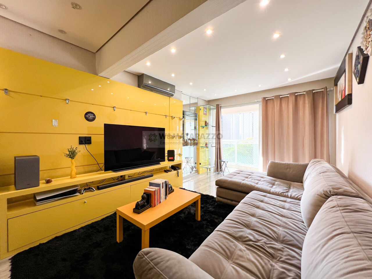 Apartamento Cidade Monções 2 dormitorios 2 banheiros 2 vagas na garagem