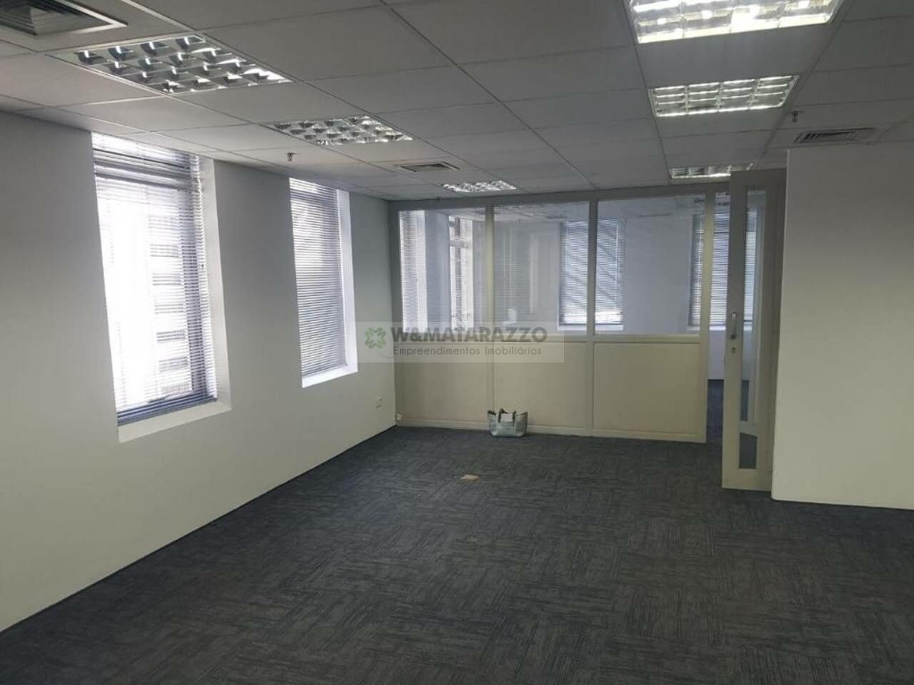 Conjunto Comercial/sala Cidade Monções 0 dormitorios 4 banheiros 4 vagas na garagem