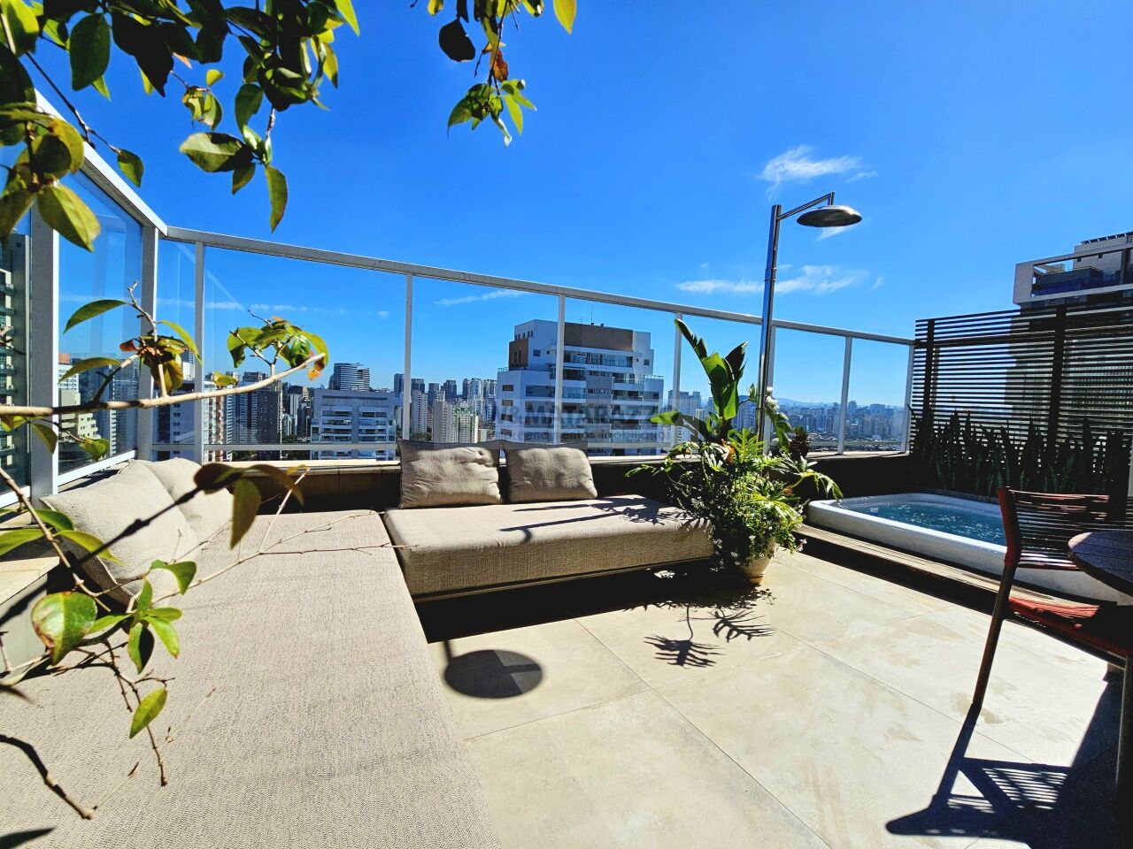 Apartamento Cidade Monções 3 dormitorios 4 banheiros 3 vagas na garagem