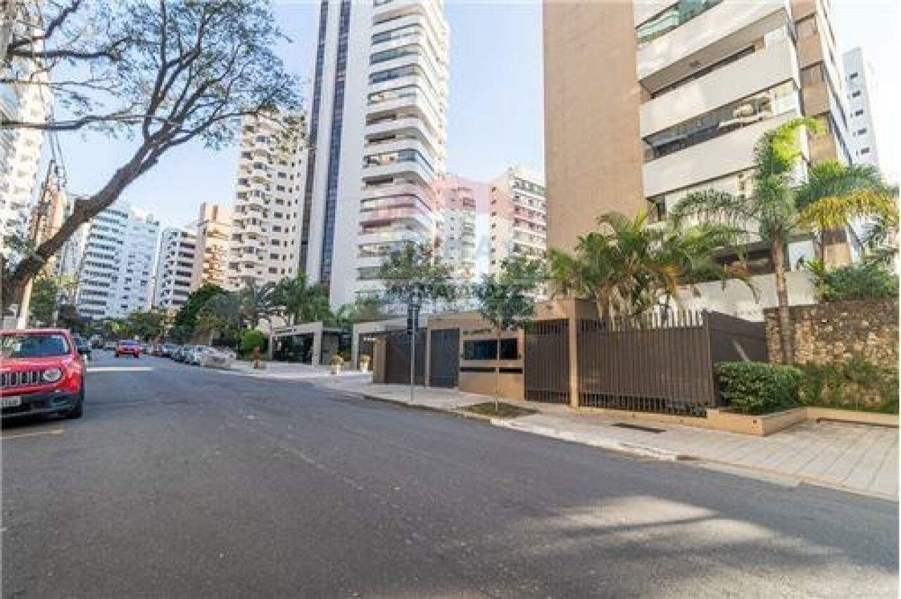Apartamento Higienópolis 3 dormitorios 4 banheiros 3 vagas na garagem