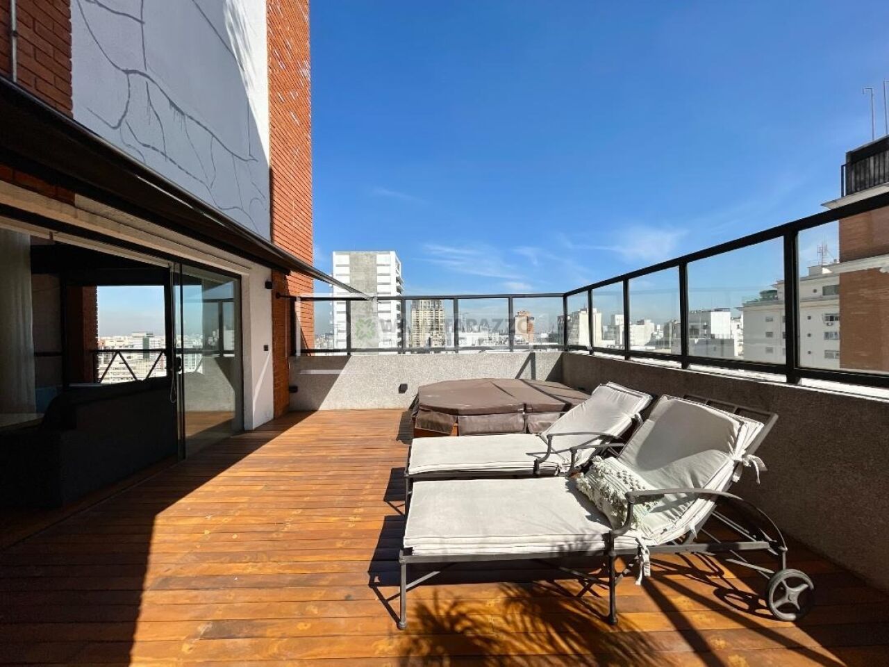 Apartamento Cerqueira César 2 dormitorios 4 banheiros 2 vagas na garagem